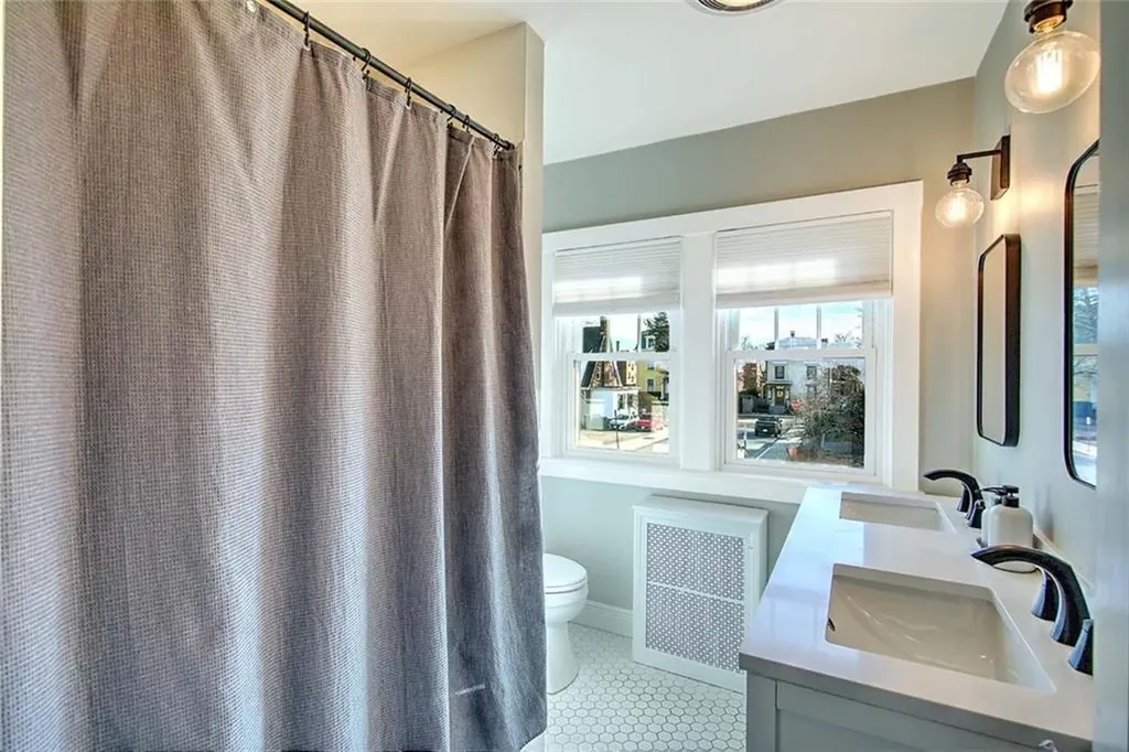 7 Angell Court Providence RI 02906