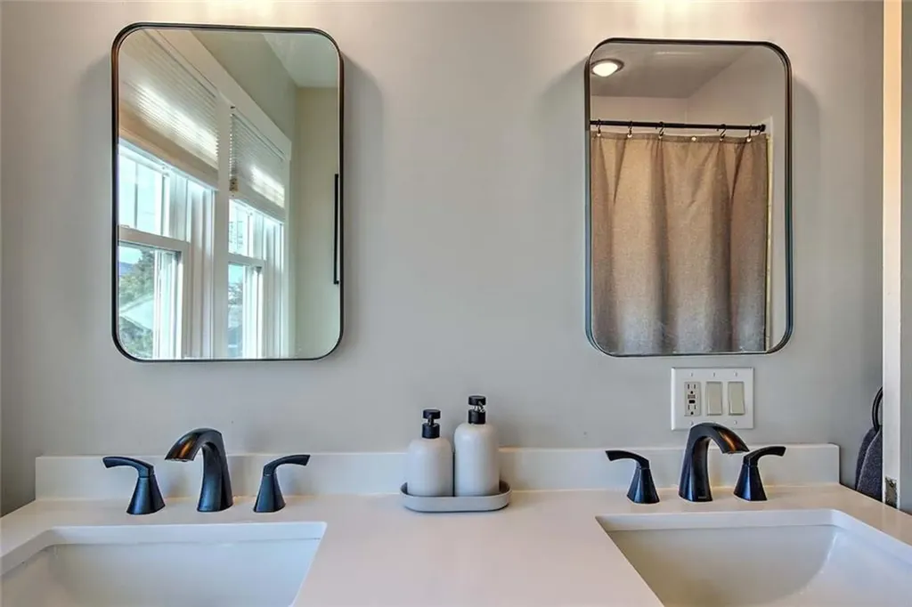 7 Angell Court Providence RI 02906