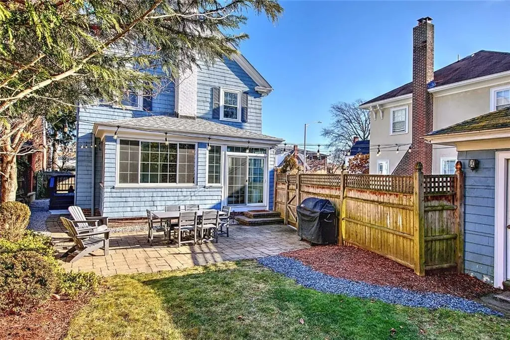 7 Angell Court Providence RI 02906