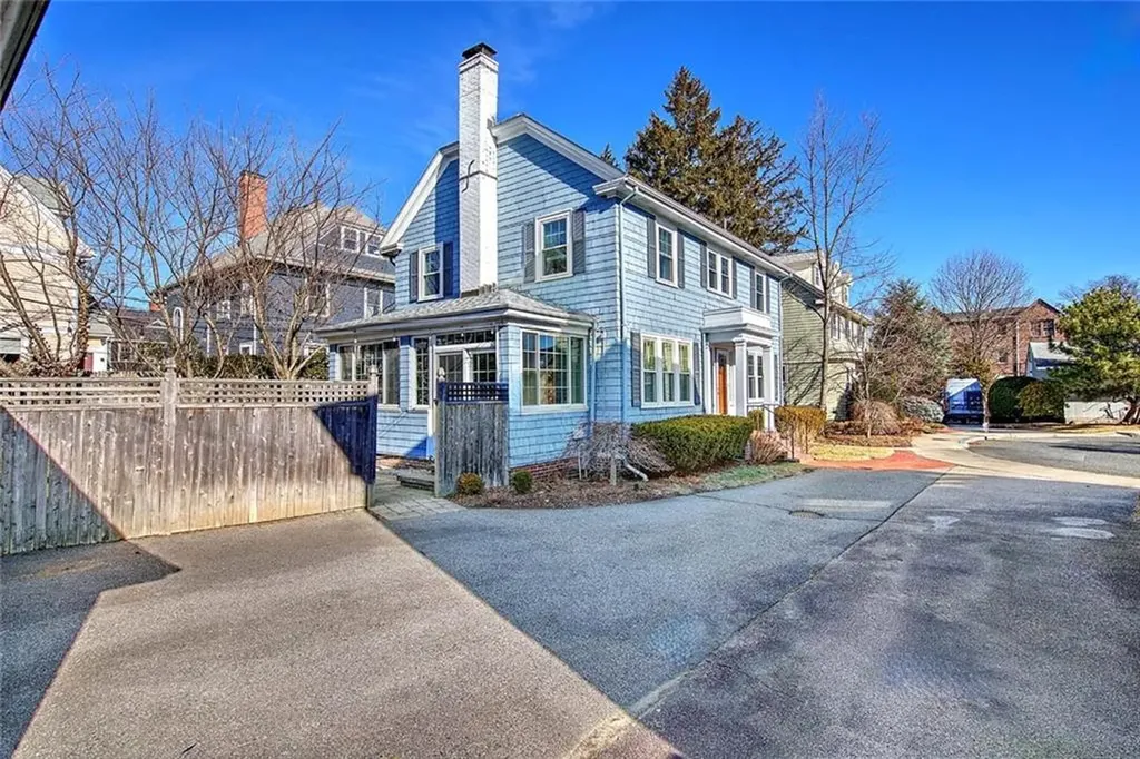 7 Angell Court Providence RI 02906