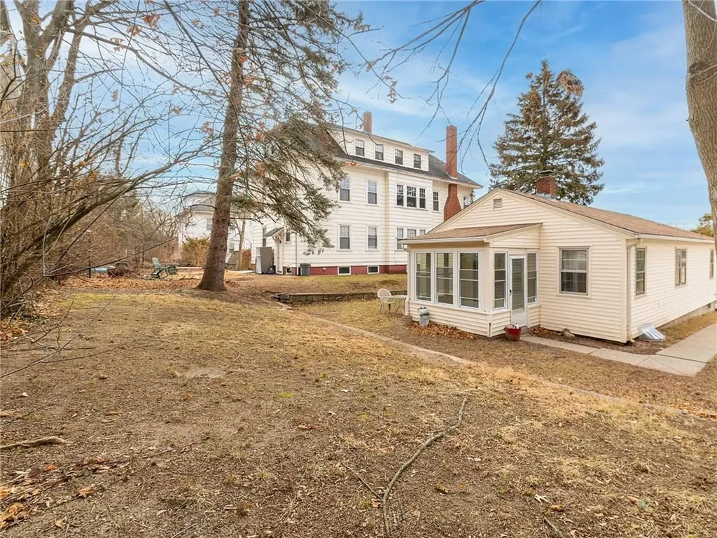 1189 Smith Street Providence RI 02908