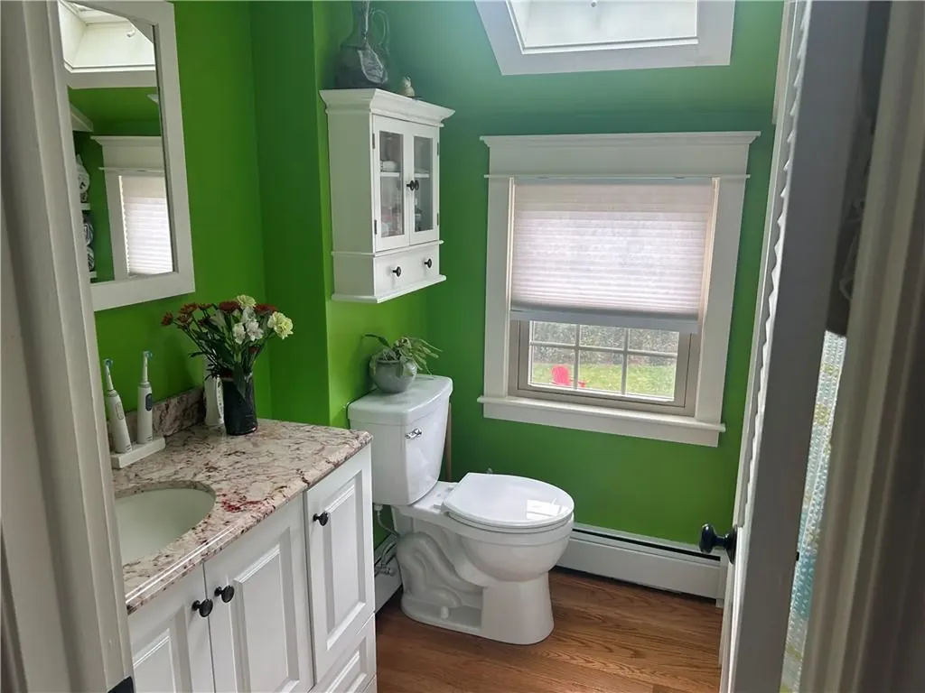 7 Boulevard East Boulevard Middletown RI 02842