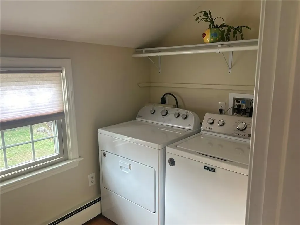 7 Boulevard East Boulevard Middletown RI 02842