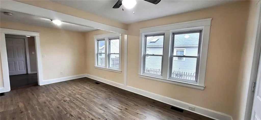 35 Transit Street Warwick RI 02889