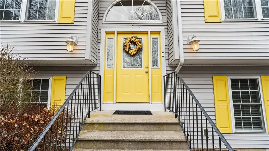 9 Kenneth Avenue Warwick RI 02886