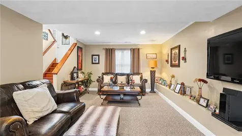 9 Kenneth Avenue Warwick RI 02886