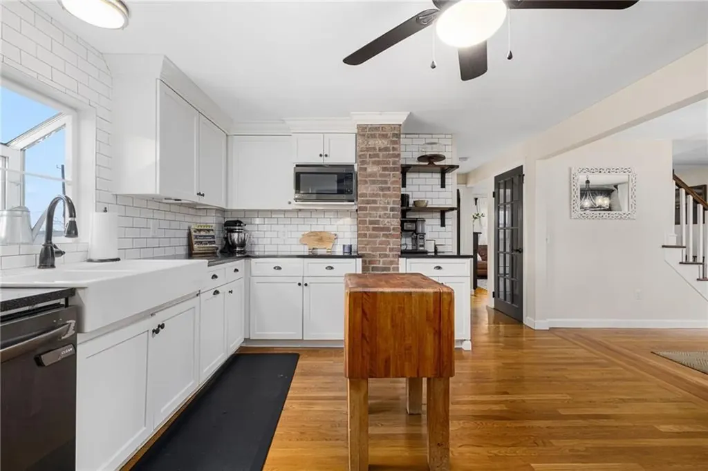 399 Brown Street East Providence RI 02914