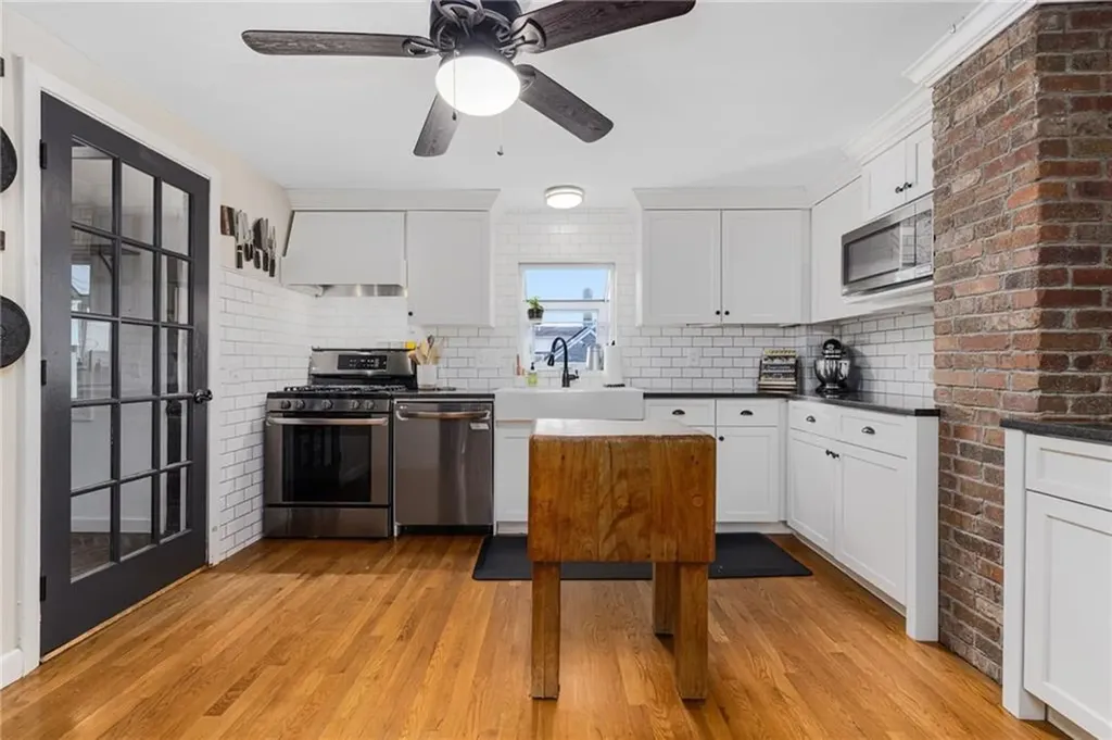 399 Brown Street East Providence RI 02914