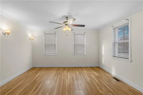 596 Metacom Avenue Warren RI 02885