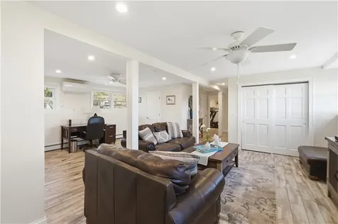 9 Bay Road Warren RI 02885