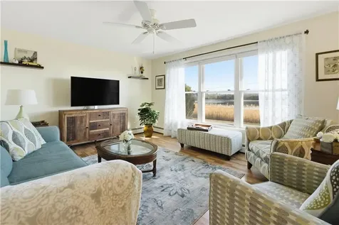 9 Bay Road Warren RI 02885