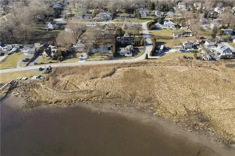 9 Bay Road Warren RI 02885