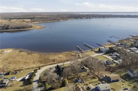 9 Bay Road Warren RI 02885