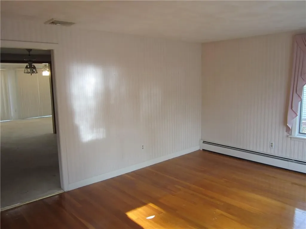 29 Valley Street Cranston RI 02920