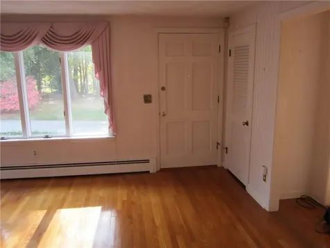 29 Valley Street Cranston RI 02920