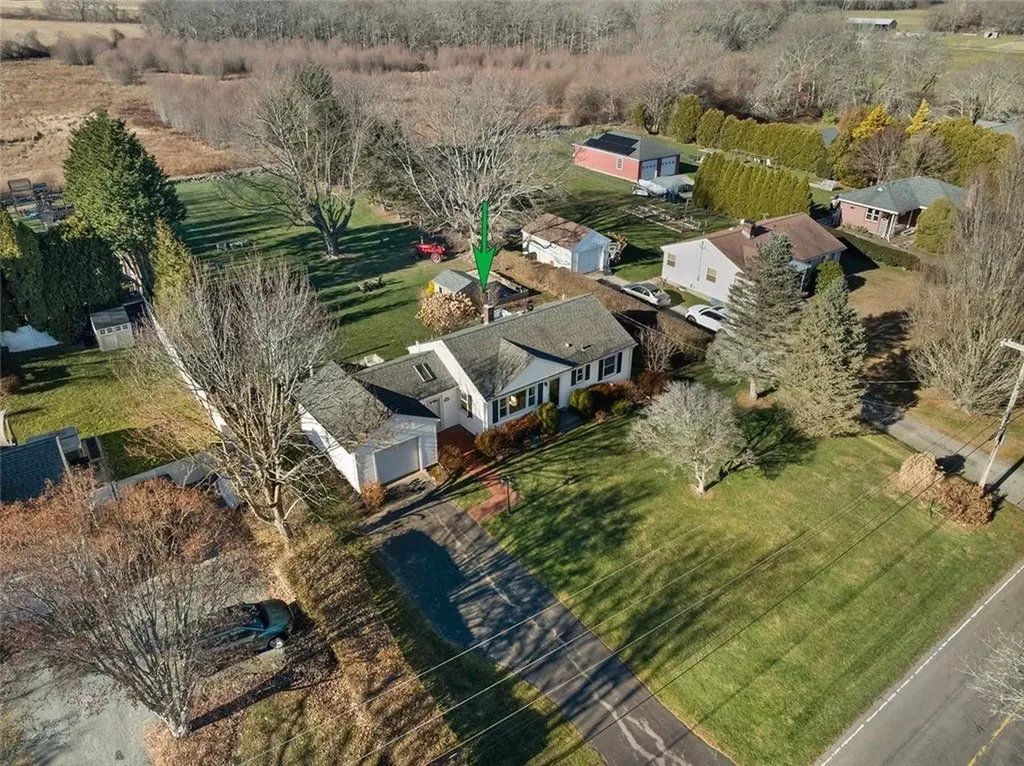 415 Wapping Road Portsmouth RI 02871