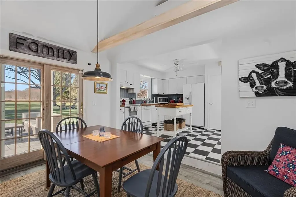 415 Wapping Road Portsmouth RI 02871