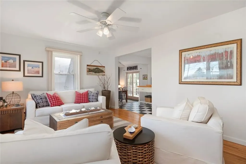 415 Wapping Road Portsmouth RI 02871