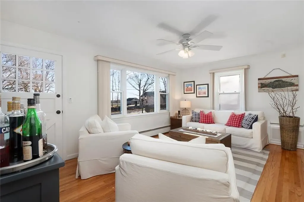 415 Wapping Road Portsmouth RI 02871