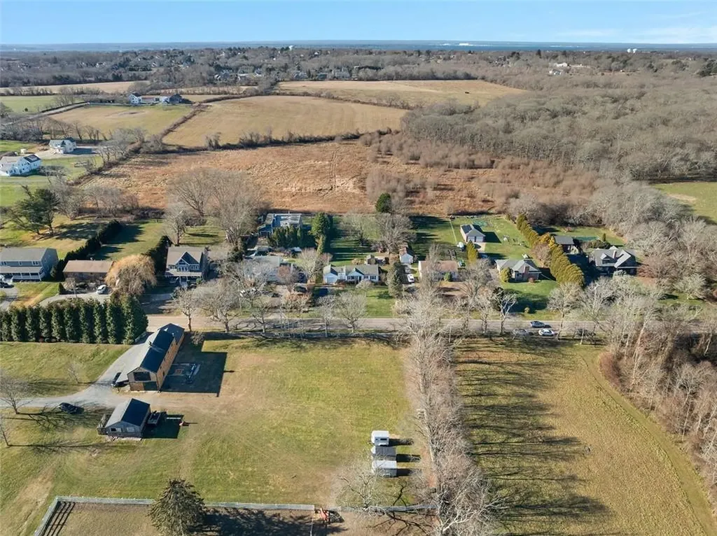 415 Wapping Road Portsmouth RI 02871