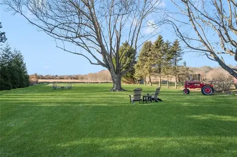 415 Wapping Road Portsmouth RI 02871