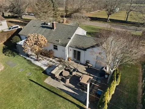 415 Wapping Road Portsmouth RI 02871