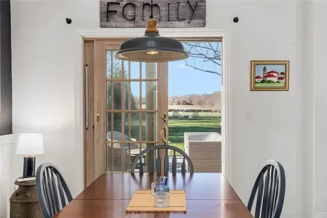 415 Wapping Road Portsmouth RI 02871