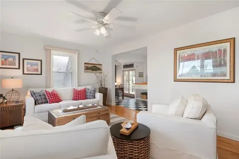 415 Wapping Road Portsmouth RI 02871