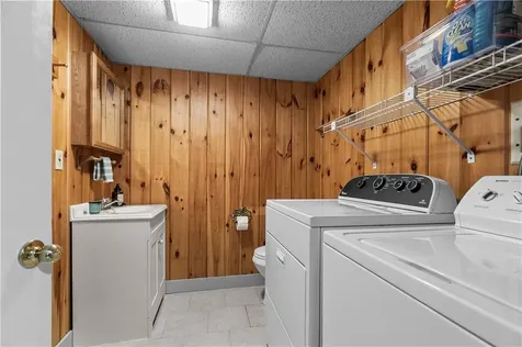 60 Knollwood Circle North Kingstown RI 02852