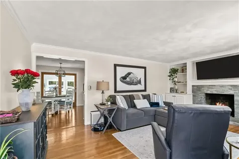 60 Knollwood Circle North Kingstown RI 02852