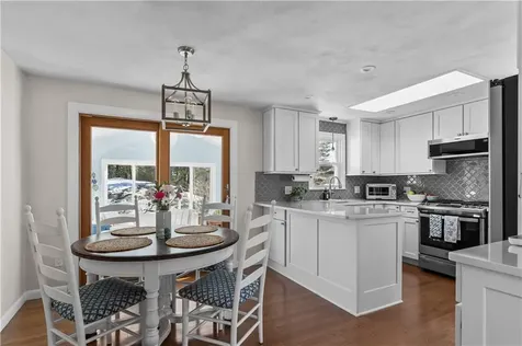 60 Knollwood Circle North Kingstown RI 02852