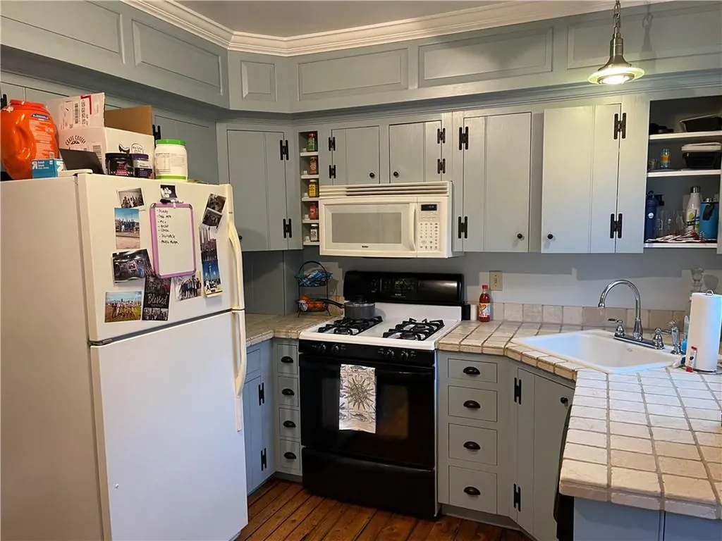 11 Braman Street Newport RI 02840