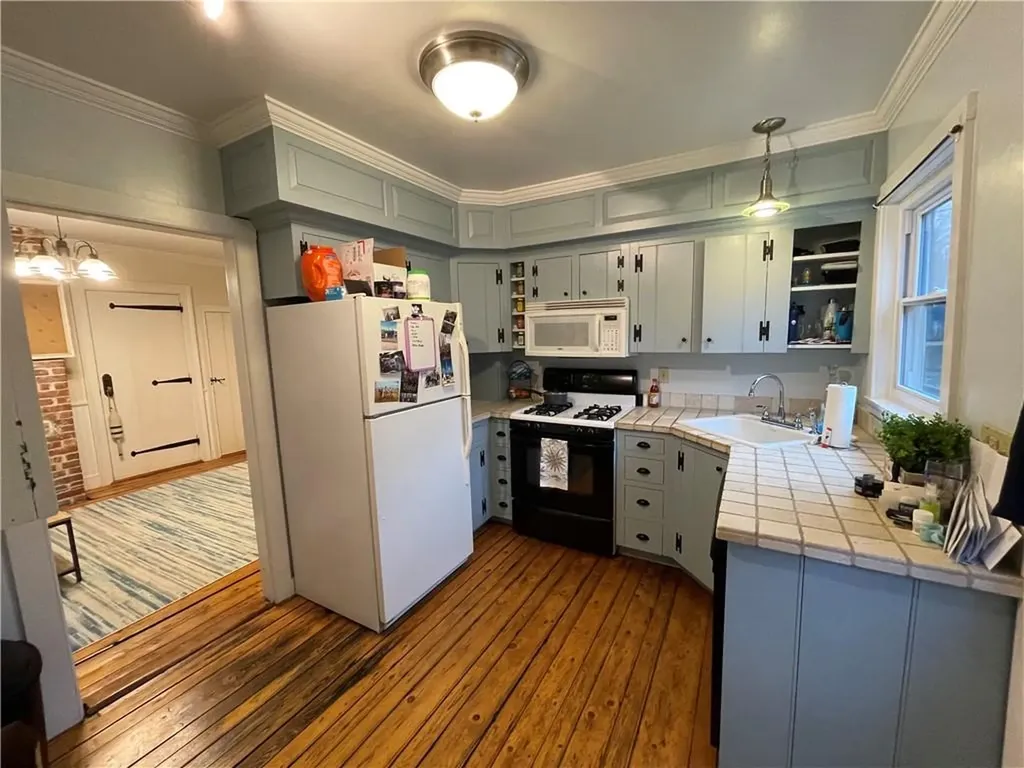 11 Braman Street Newport RI 02840