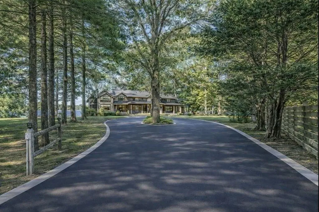 15 George W Finnerty Road Barrington RI 02806