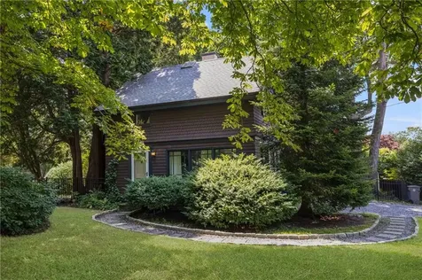 37 Concord Drive Middletown RI 02842