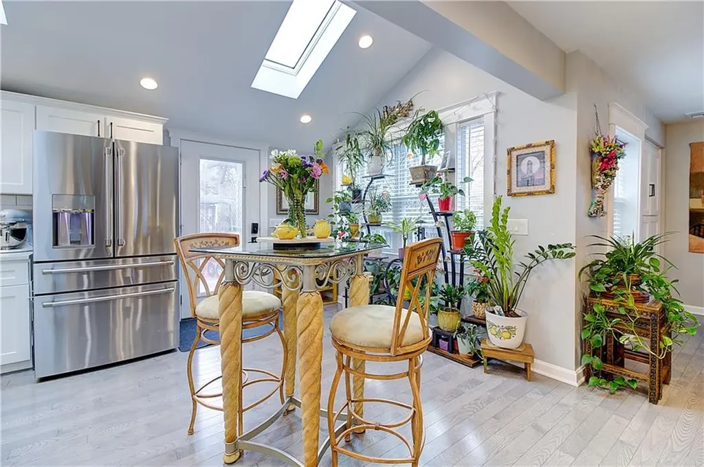 40 Lane 1 Warwick RI 02888