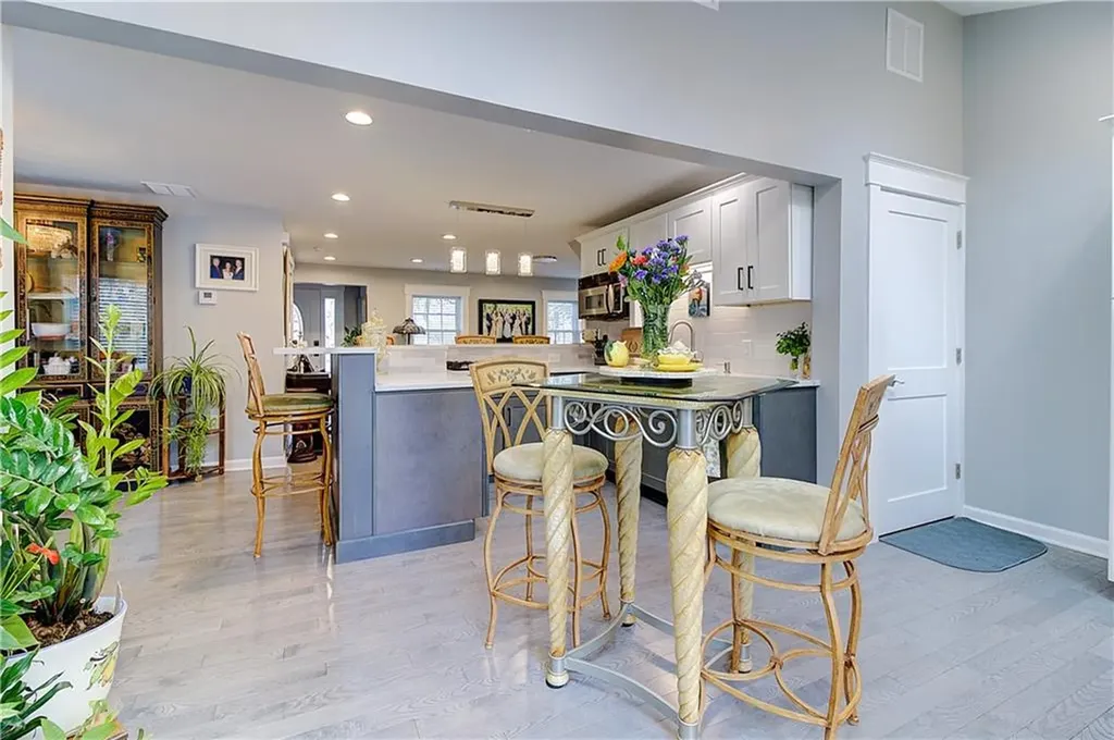 40 Lane 1 Warwick RI 02888