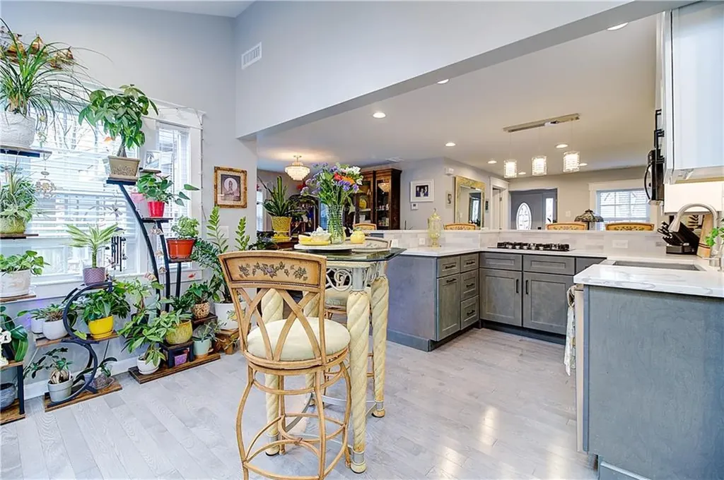 40 Lane 1 Warwick RI 02888