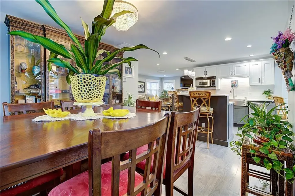 40 Lane 1 Warwick RI 02888