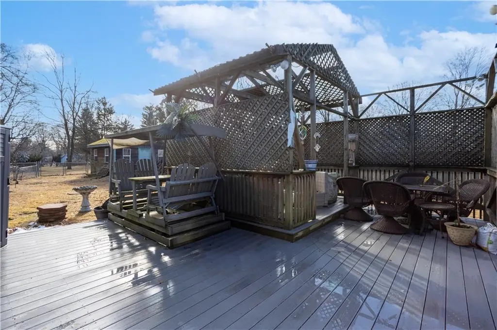 40 Lane 1 Warwick RI 02888