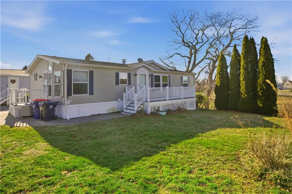 35 Cathy Circle Portsmouth RI 02871