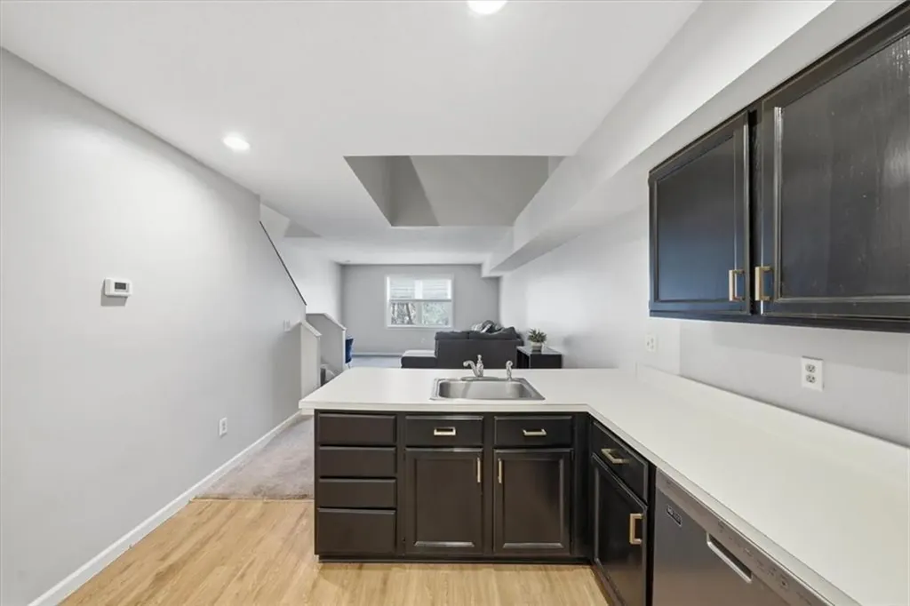 3524 West Shore Road Warwick RI 02886