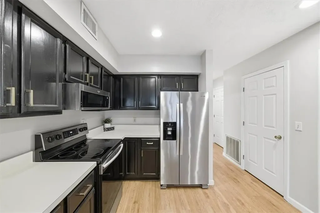 3524 West Shore Road Warwick RI 02886