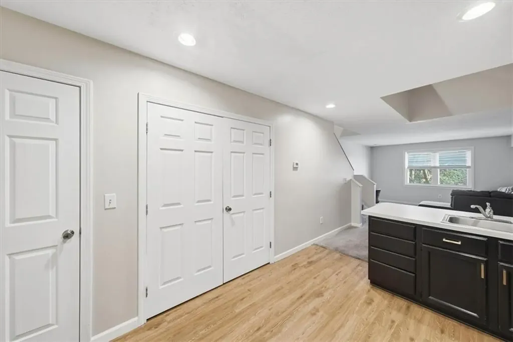 3524 West Shore Road Warwick RI 02886