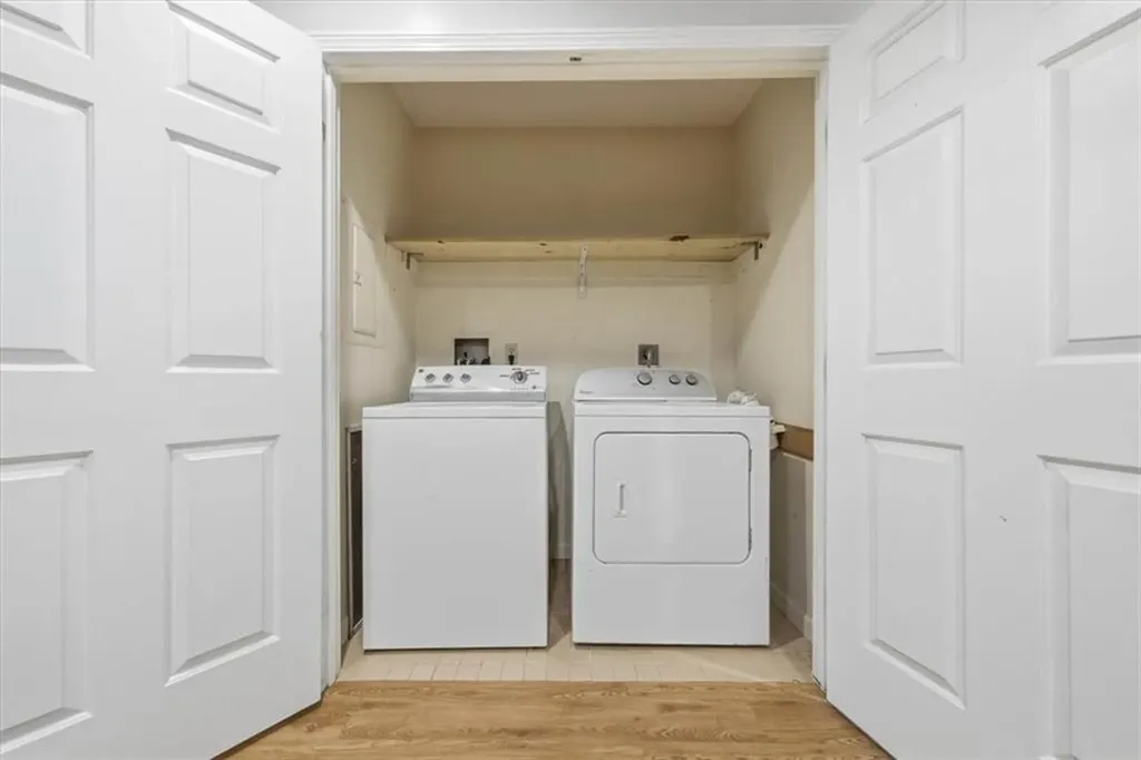 3524 West Shore Road Warwick RI 02886