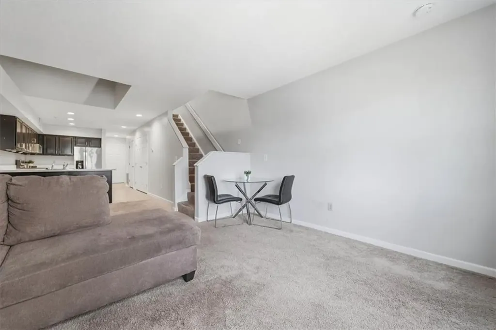 3524 West Shore Road Warwick RI 02886