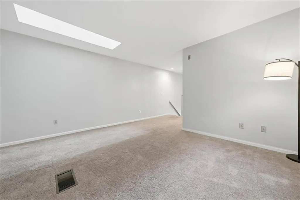 3524 West Shore Road Warwick RI 02886