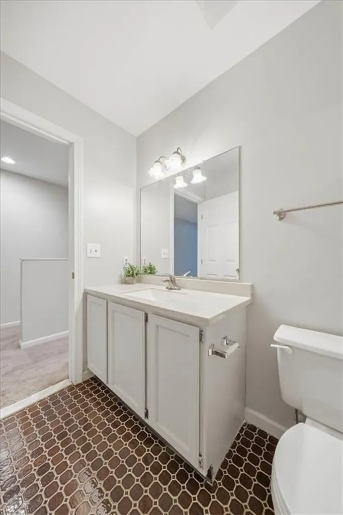 3524 West Shore Road Warwick RI 02886