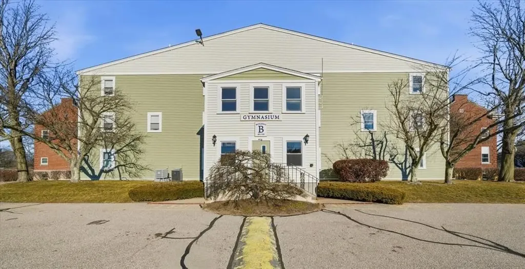 3524 West Shore Road Warwick RI 02886