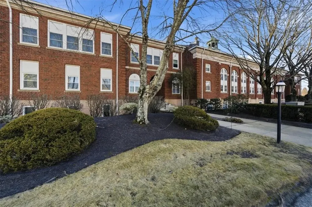 3524 West Shore Road Warwick RI 02886